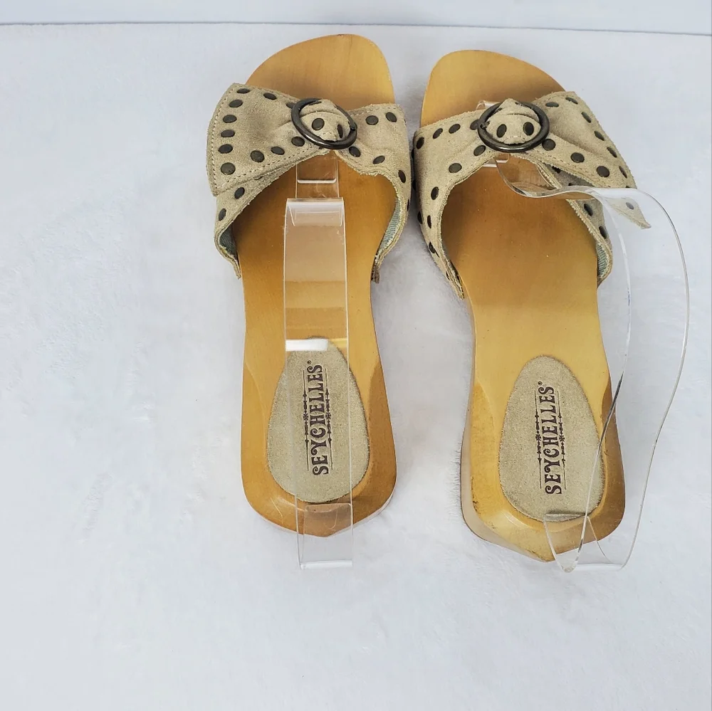 Seychelles Wood Tan Studded Sandals 8.5